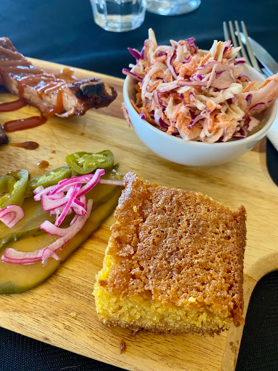 Highlights, Biggie's BBQ