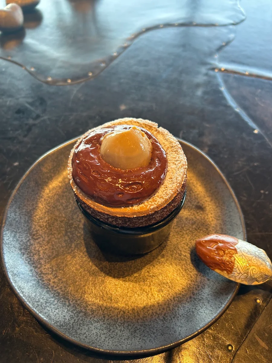 Chocolate Souffle, Vue de monde