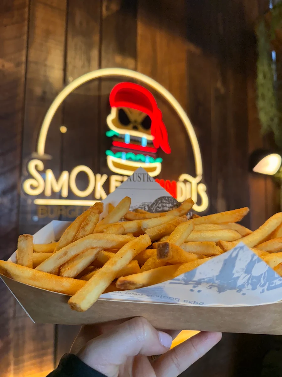 Highlights, Smokey Bundits