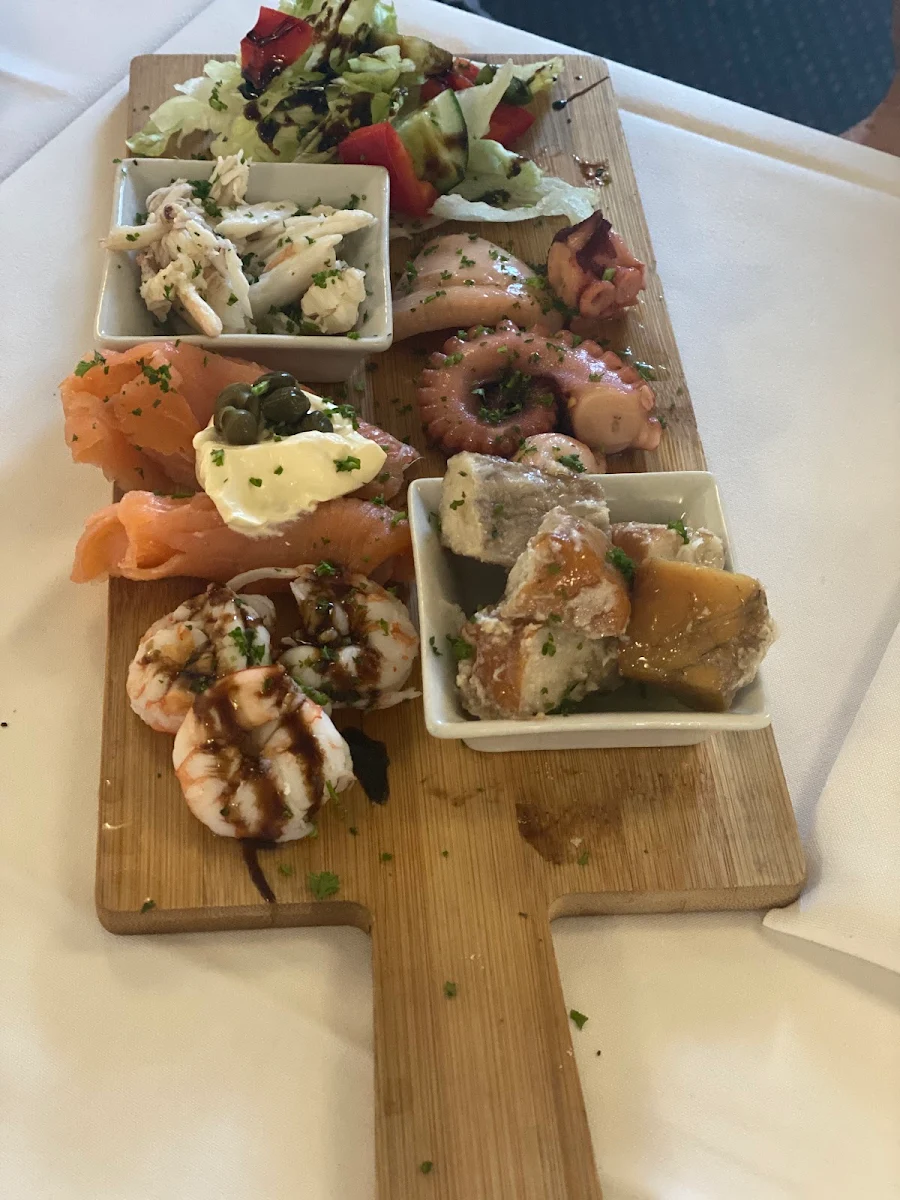 Highlights, Serenity Bar and Restaurant