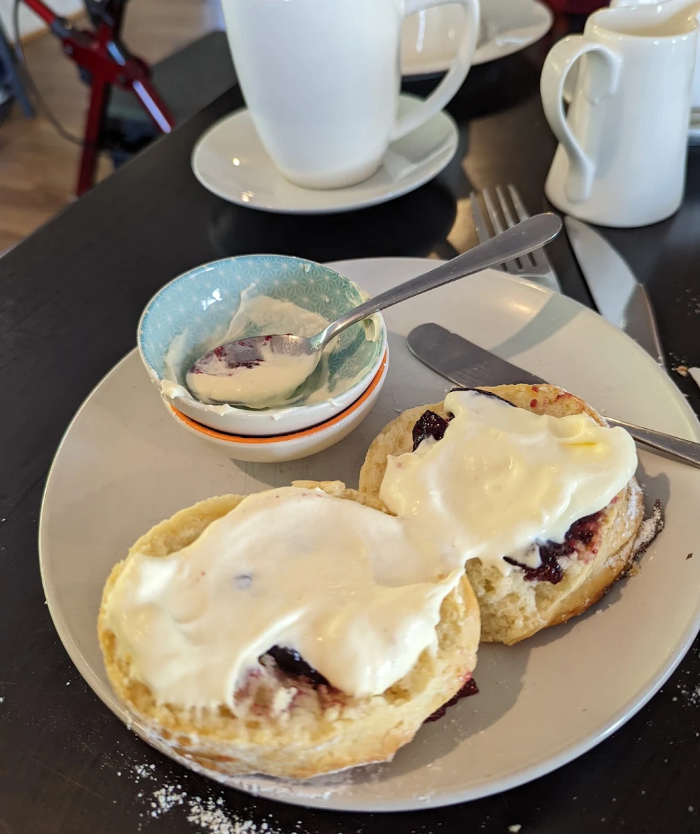 Devonshire Tea, Two Peas Cafe (Two Peas In Their Pod)