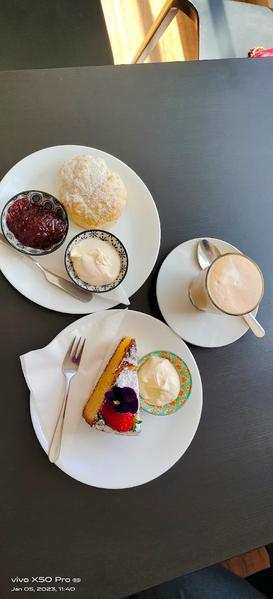 Highlights, Two Peas Cafe (Two Peas In Their Pod)