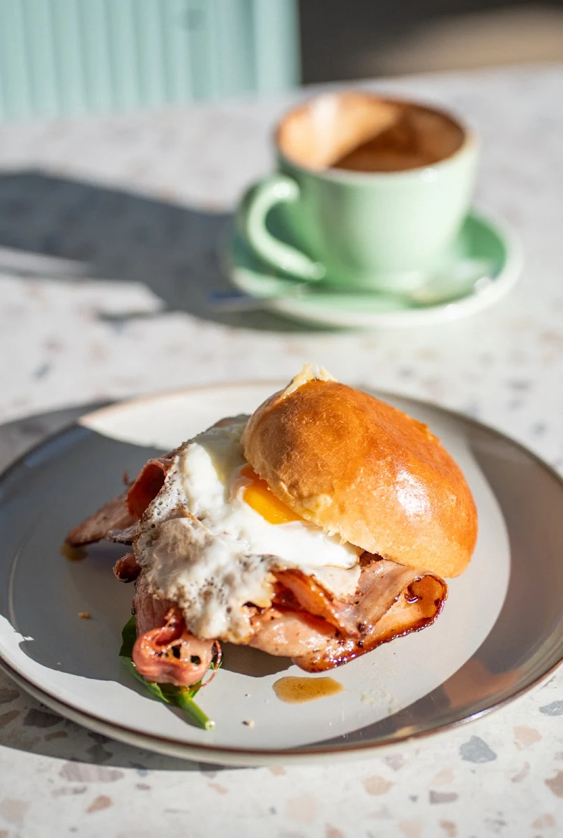 Bacon & Egg Roll, Shiny Brew