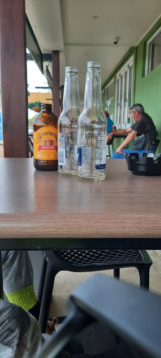 Highlights, Junction Hotel Dimbulah