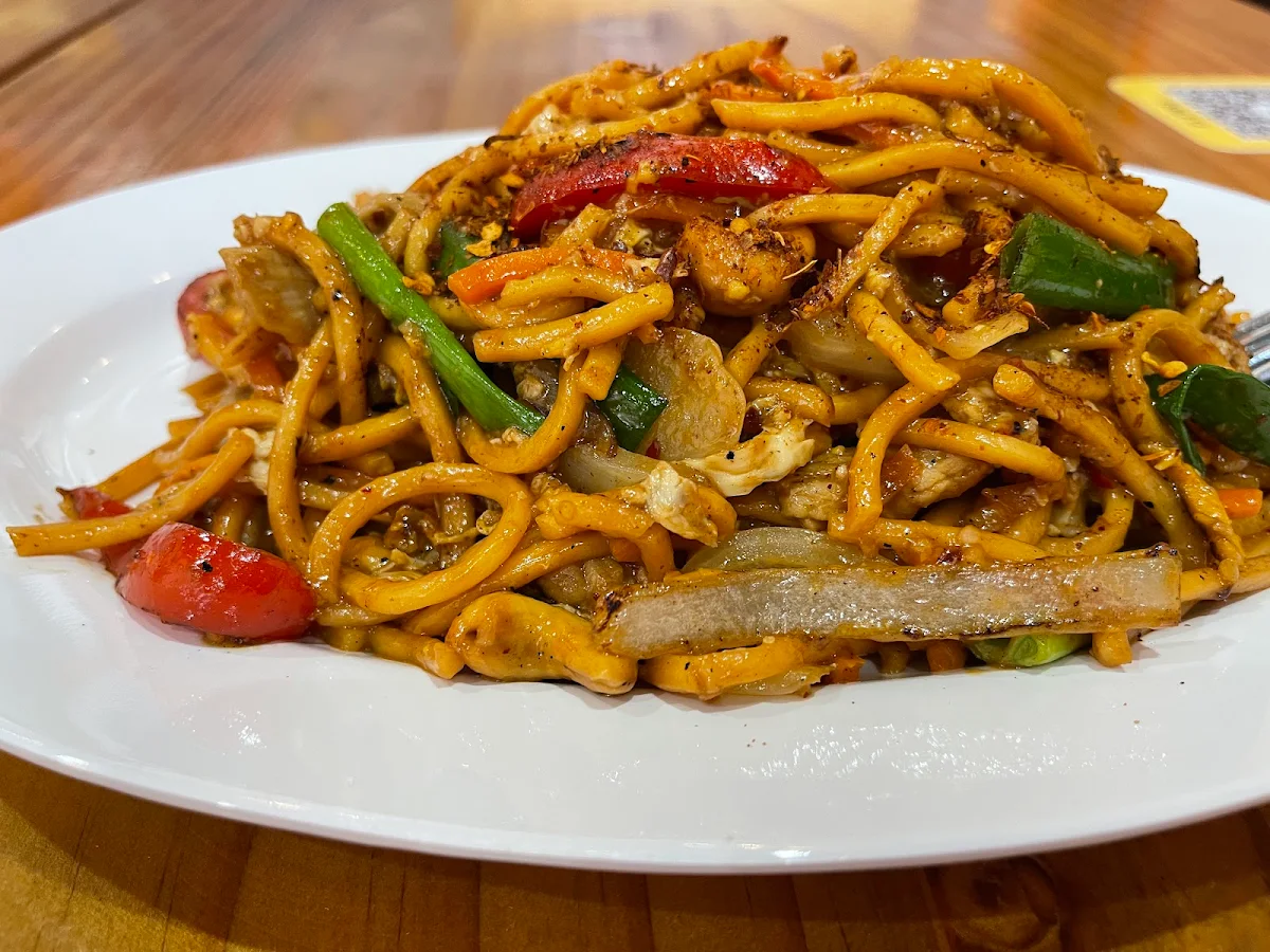 Cashew Nut Hokkien Noodles