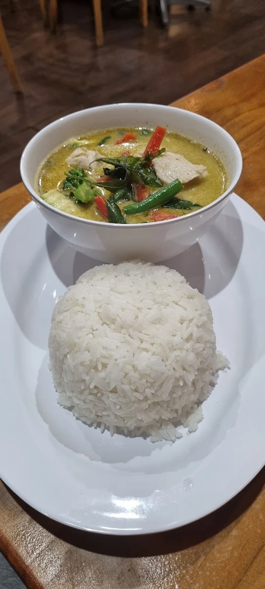 Rice with Roasted Duck Khao Nha Ped