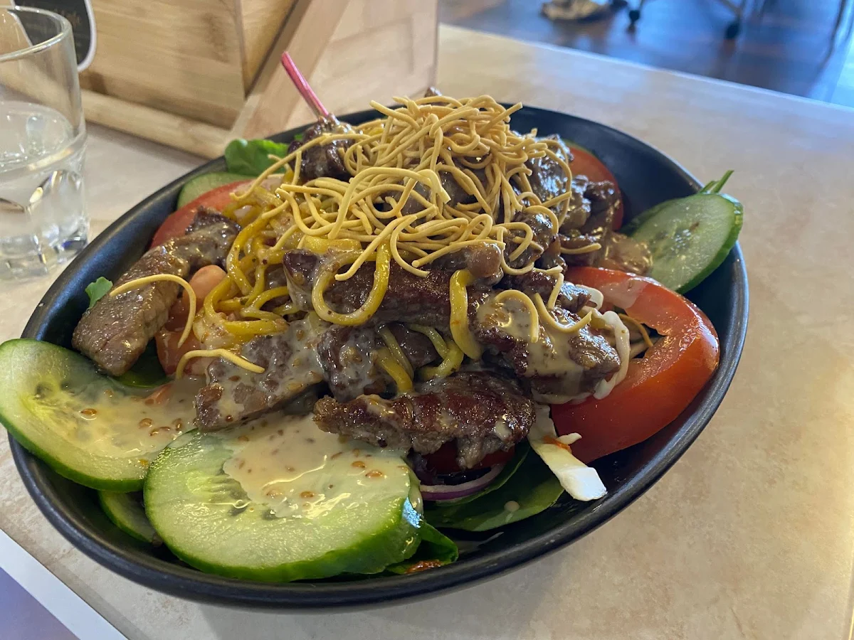 Highlights, Colonial cafe