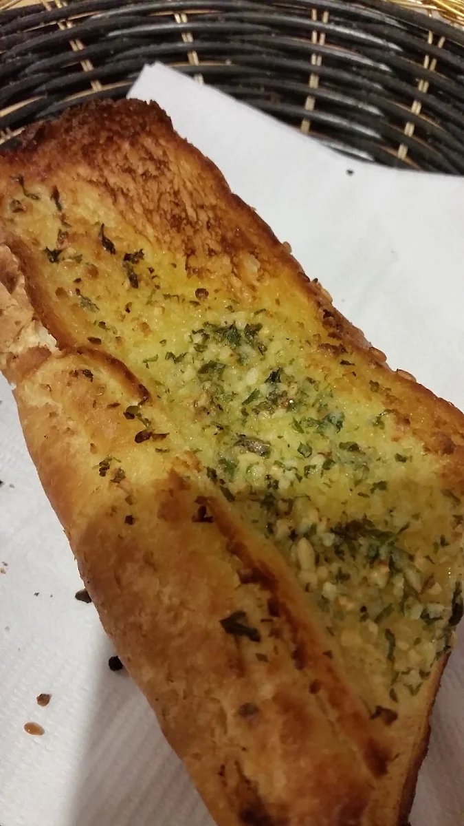 Garlic Bread, Jailhouse Rock Pizza