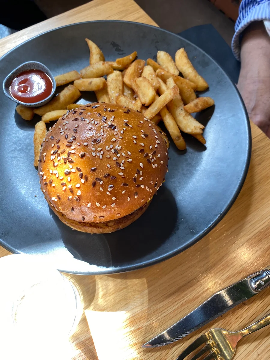 Beef Burger, Riddik Restaurant