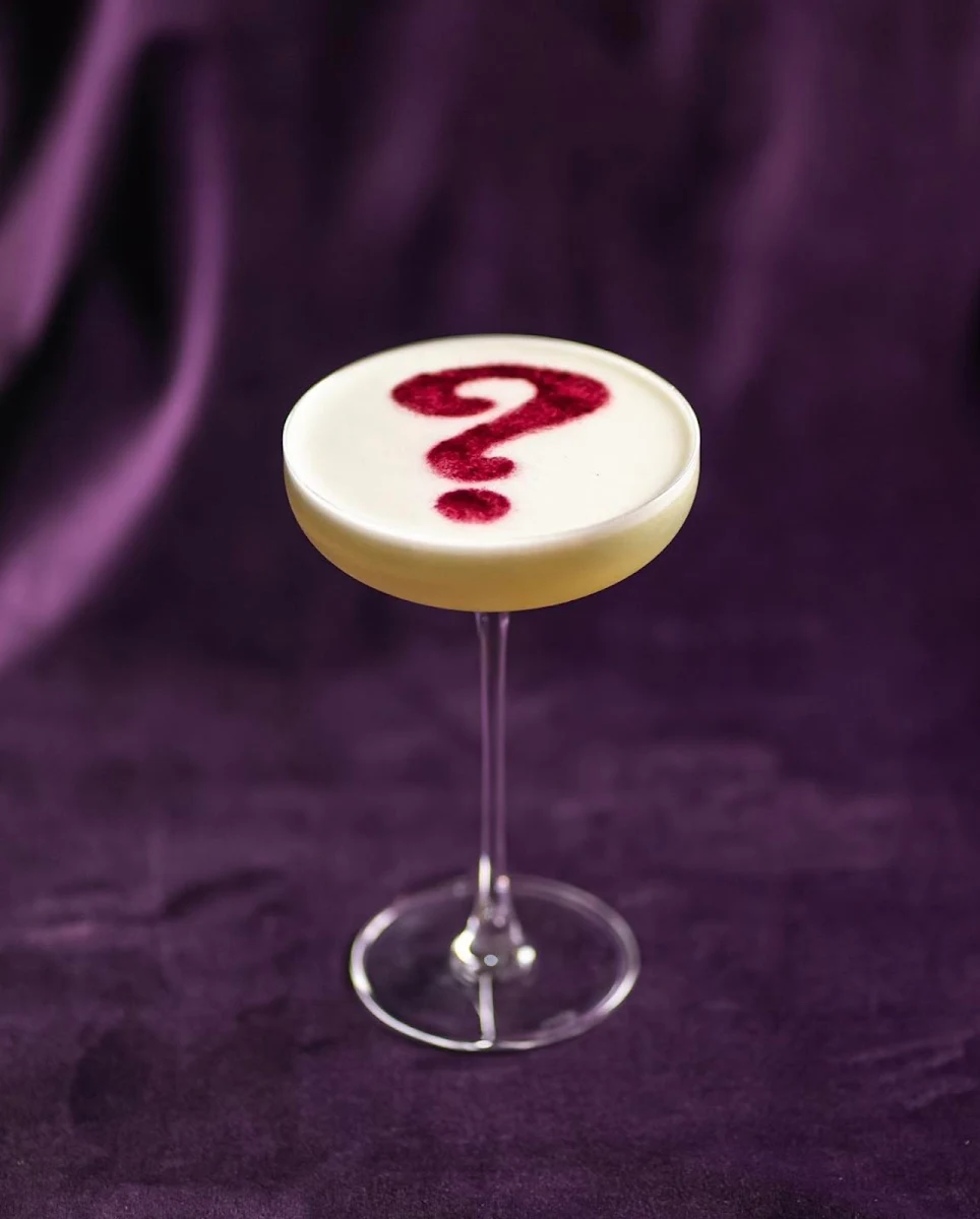 Highlights, 1st Edition Bar (Interactive Cocktail lounge and dining)