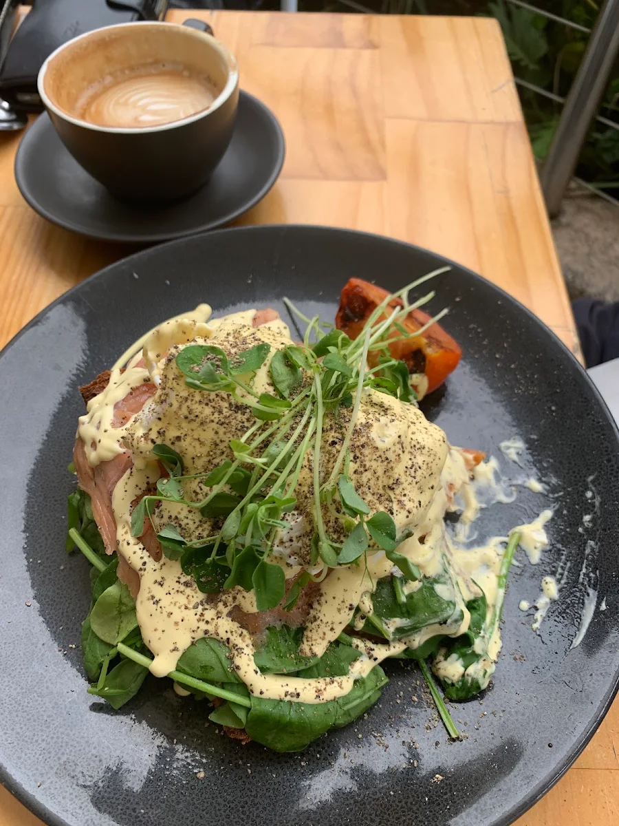 Salmon Eggs Benny, Cafe Gold Coast