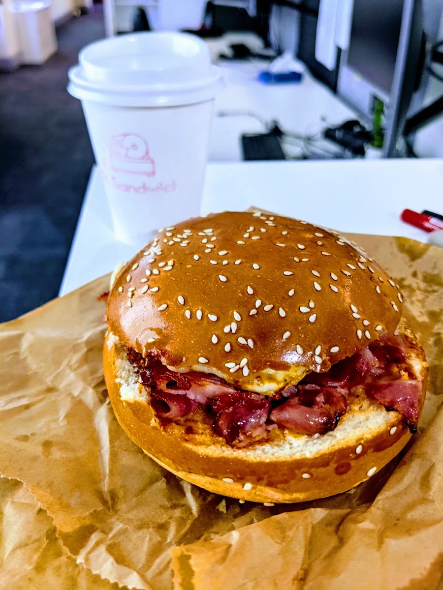 Bacon Egg and Cheese Bun