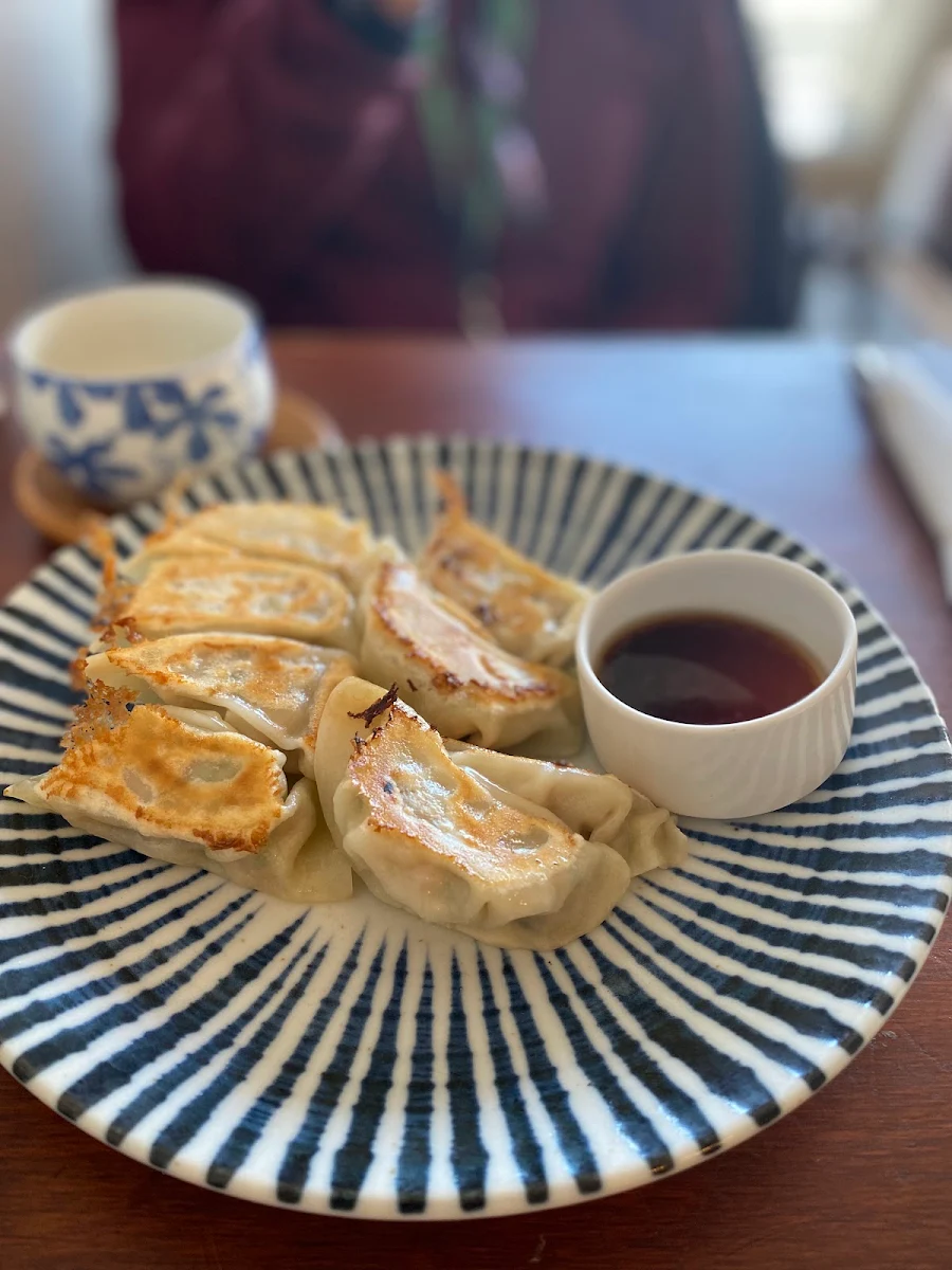 Highlights, L'eclair Patisserie