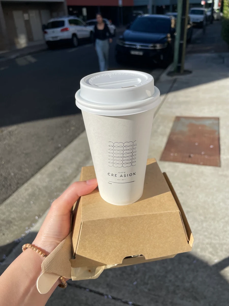 Flat White, Cre Asion