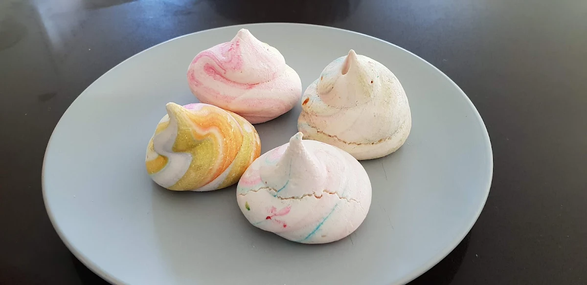 Mini Meringues, La Bouche