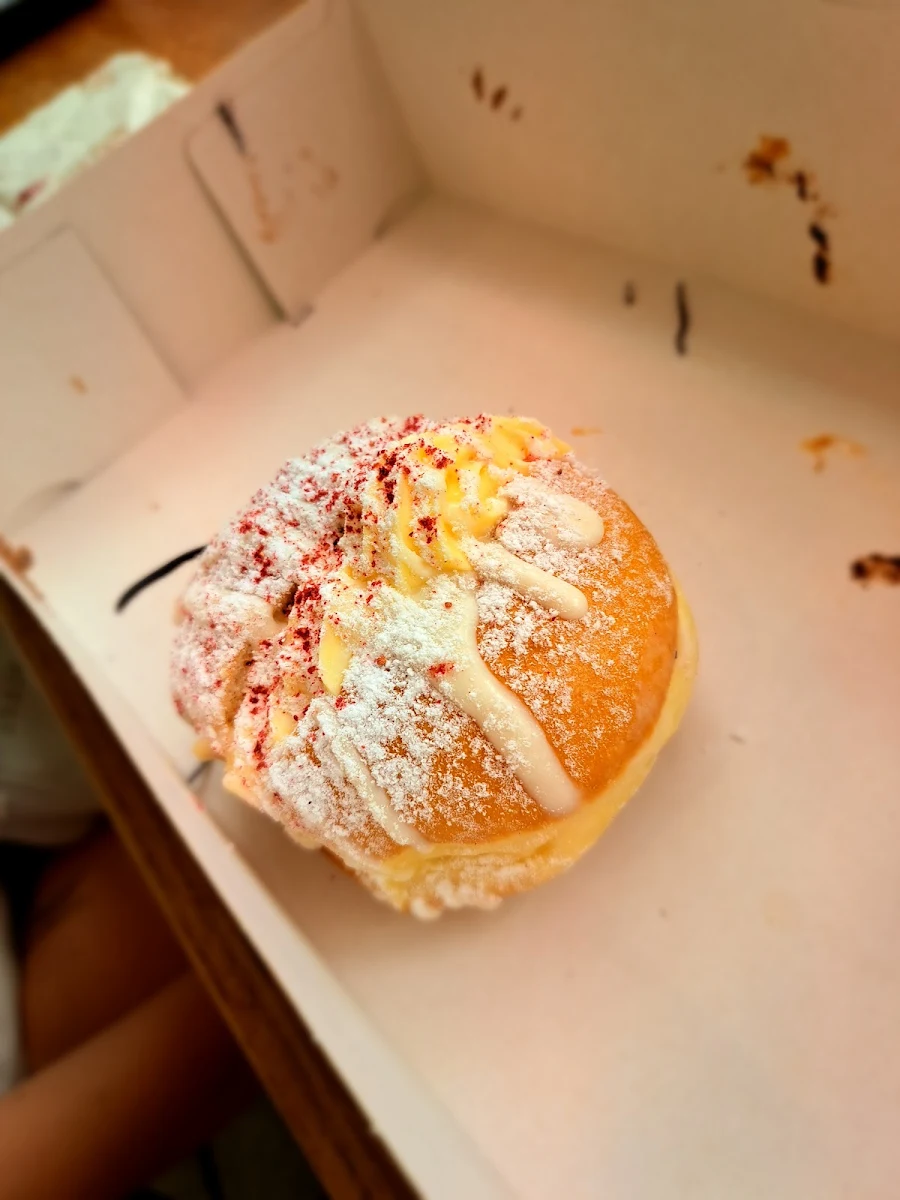 White Chocolate Raspberry, Daniel's Donuts Melbourne