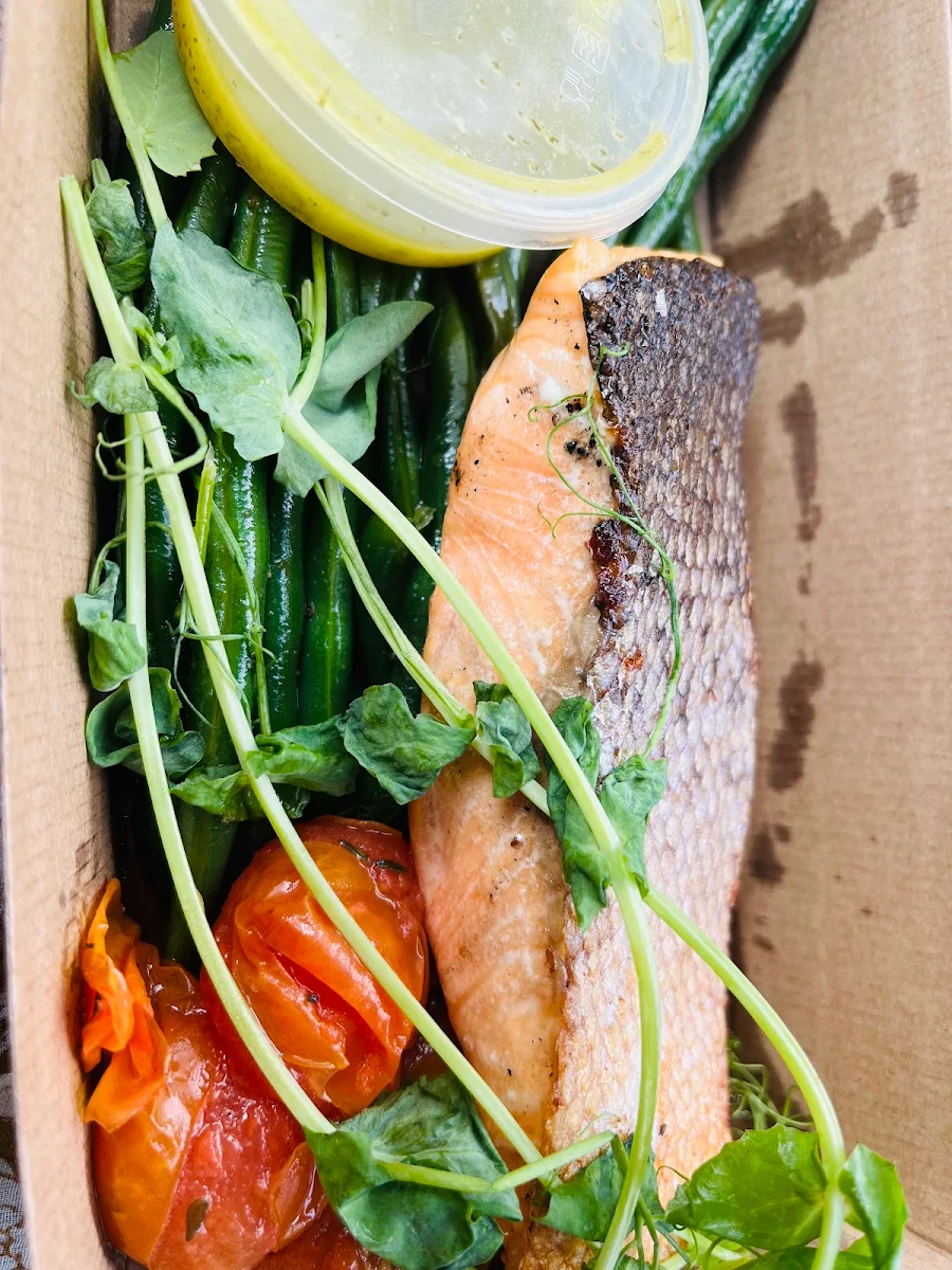 Salmon and Green Beans
