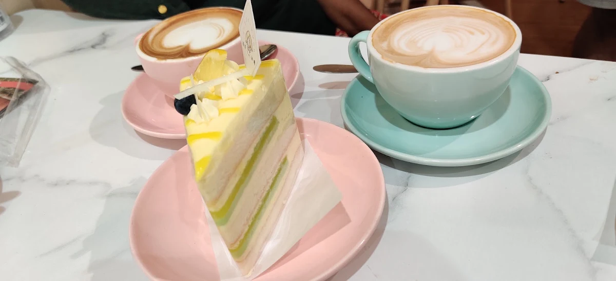 Lemon Cake Slice