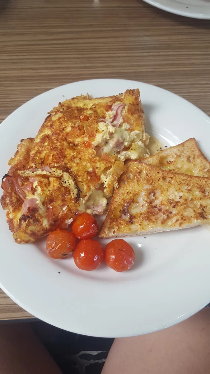 Ham Cheese & Tomato Omelette