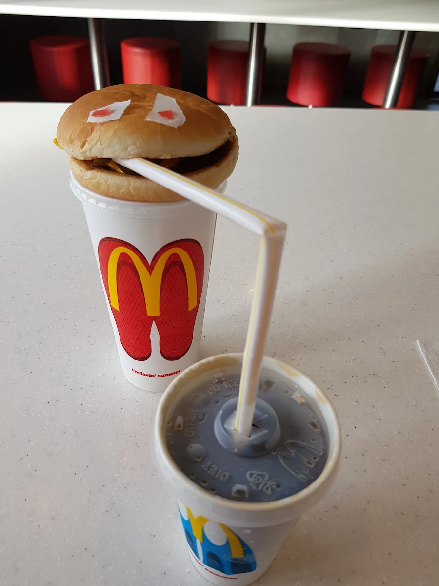 Cheeseburger, McDonald's Lansvale