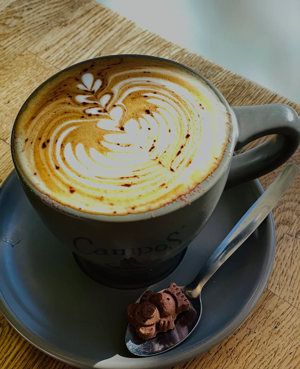 Highlights, Cafe Jolie
