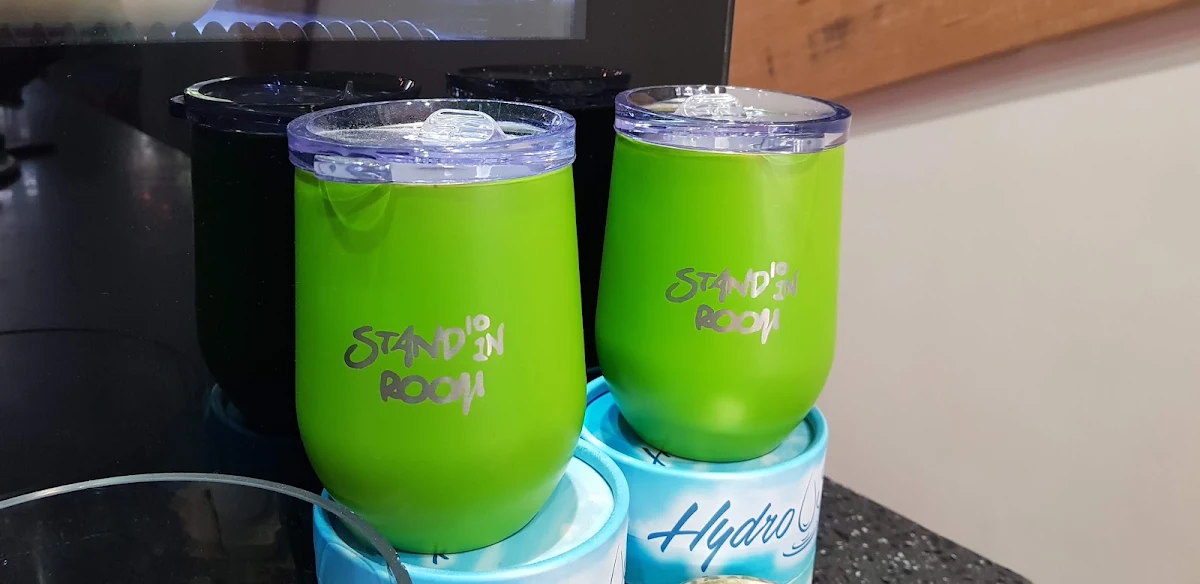 Keep Cups, Stand' In Room
