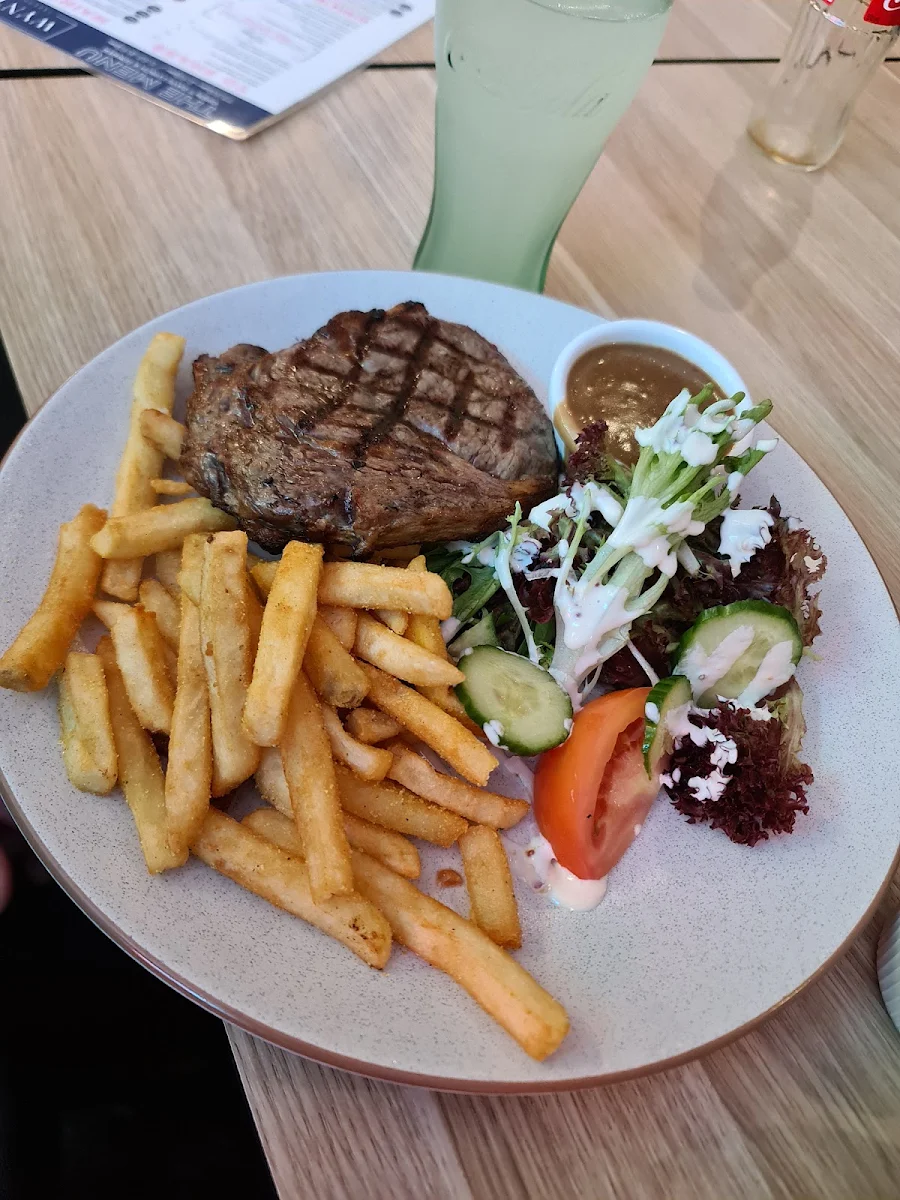 Steak, Wynter Tavern