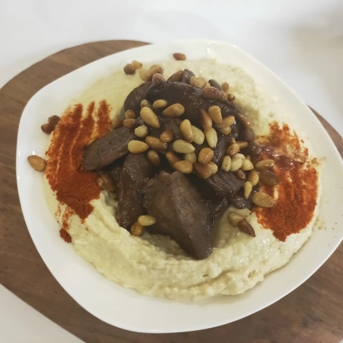 Hummus with Meat