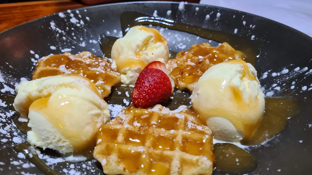 Waffles, Hogs Breath Cafe Kelmscott