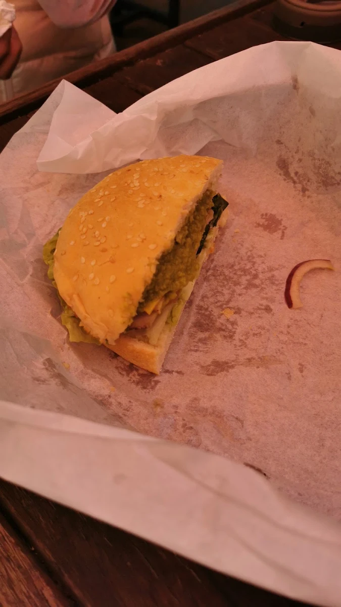 Highlights, Burger Bar