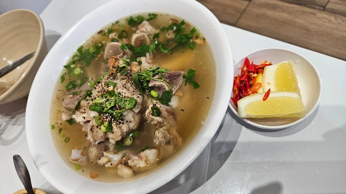 Xí Quach, Hủ Tíu 51