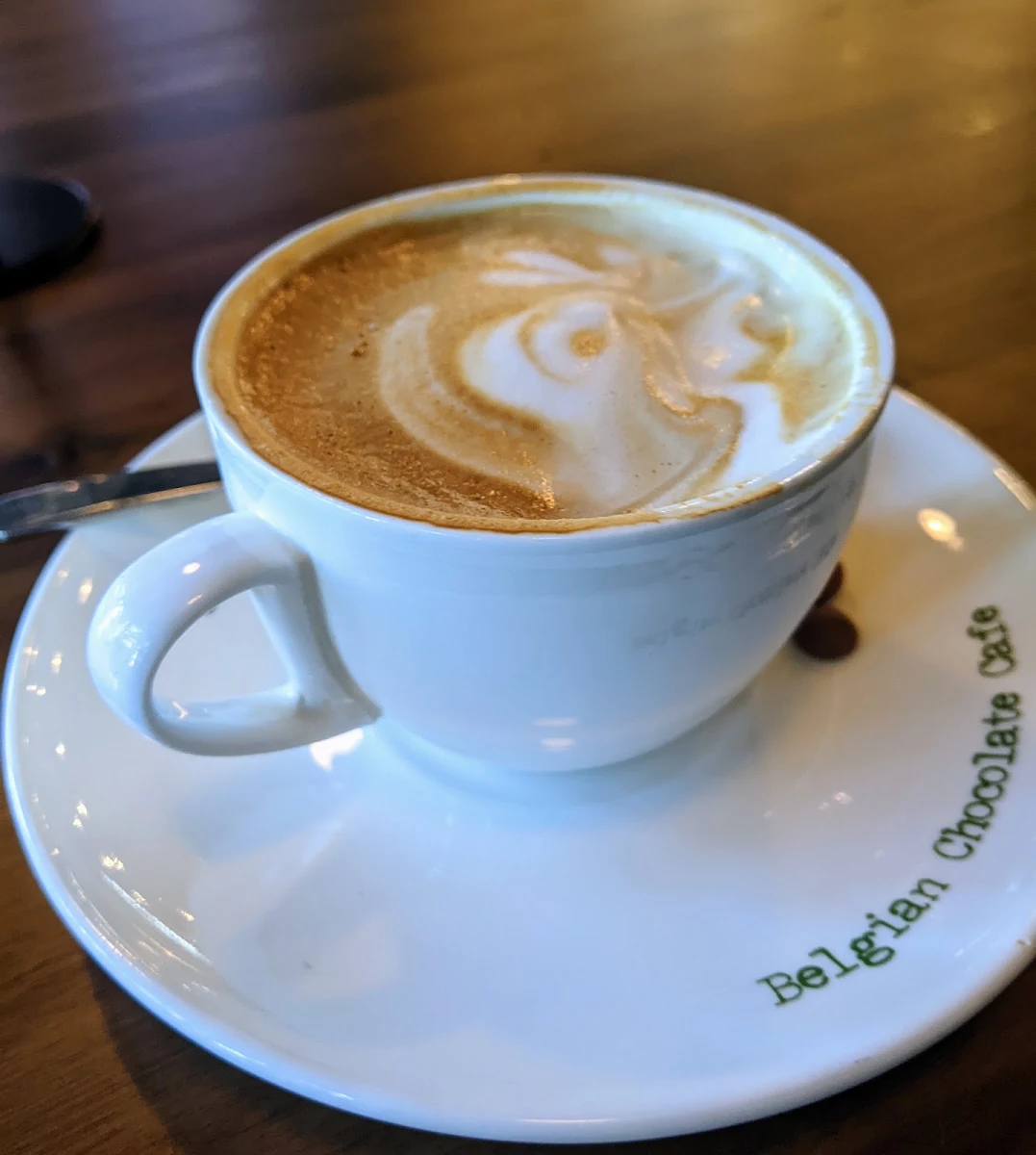 Flat White, Oliver Brown