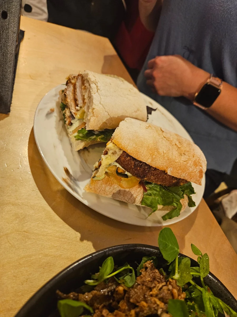 Roll, Cafe Sol