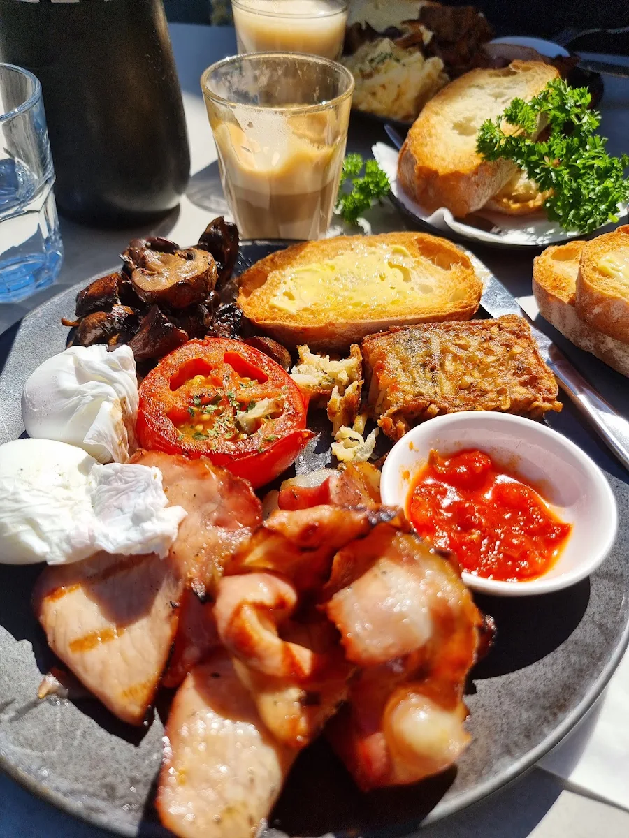 Big Breakfast