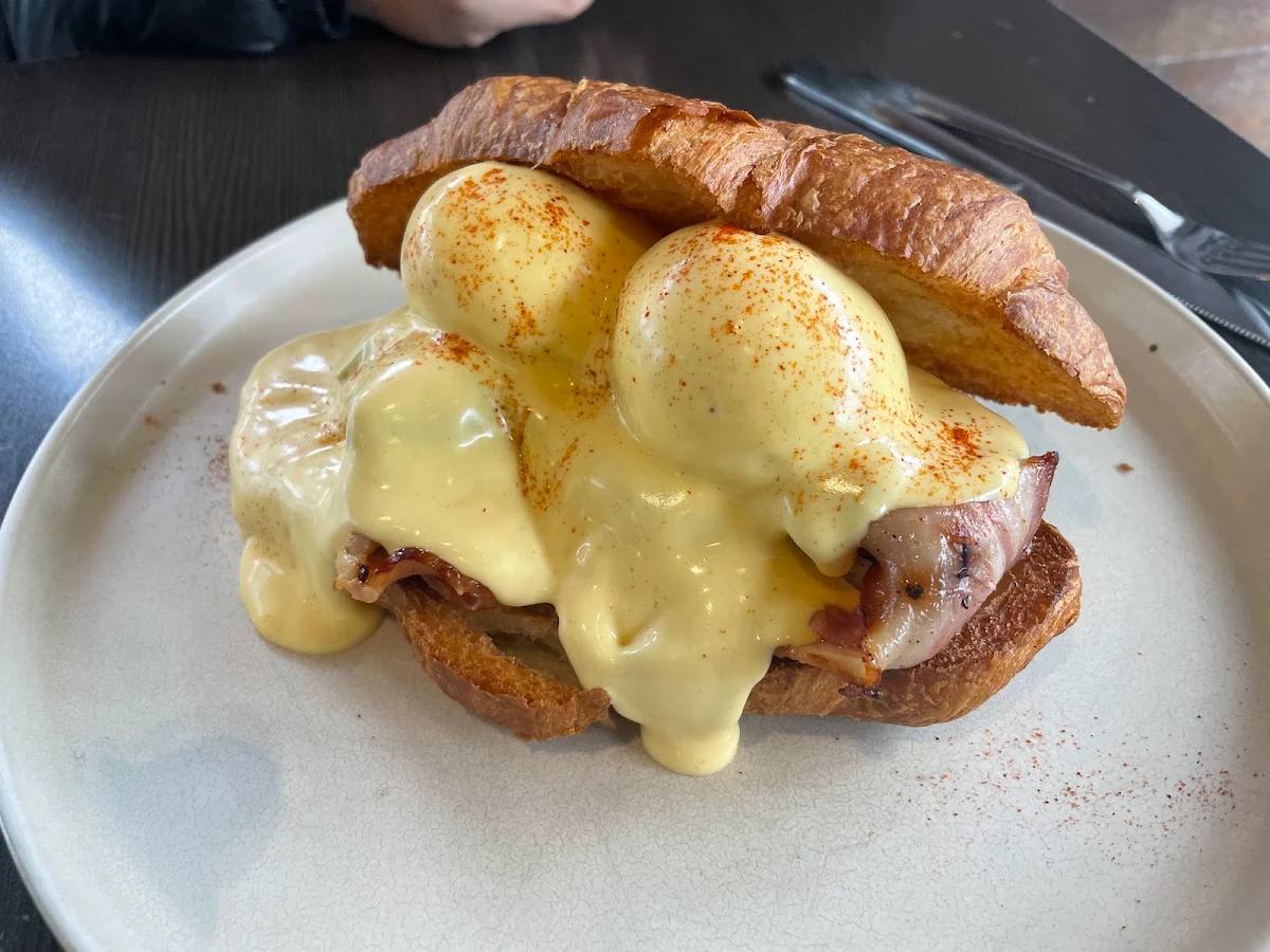 Extra Sauce - Spicy Mayo Truffle Mayo Hollandaise