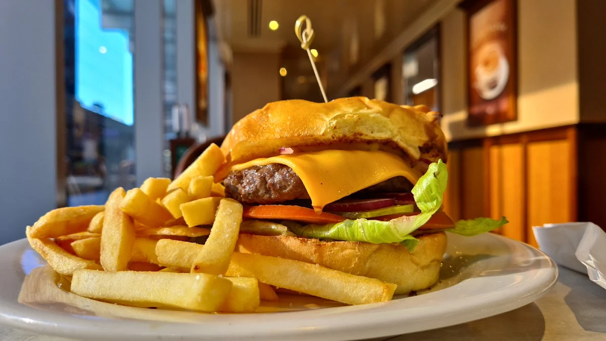 Beef Burger, Dôme Café - Westralia Plaza