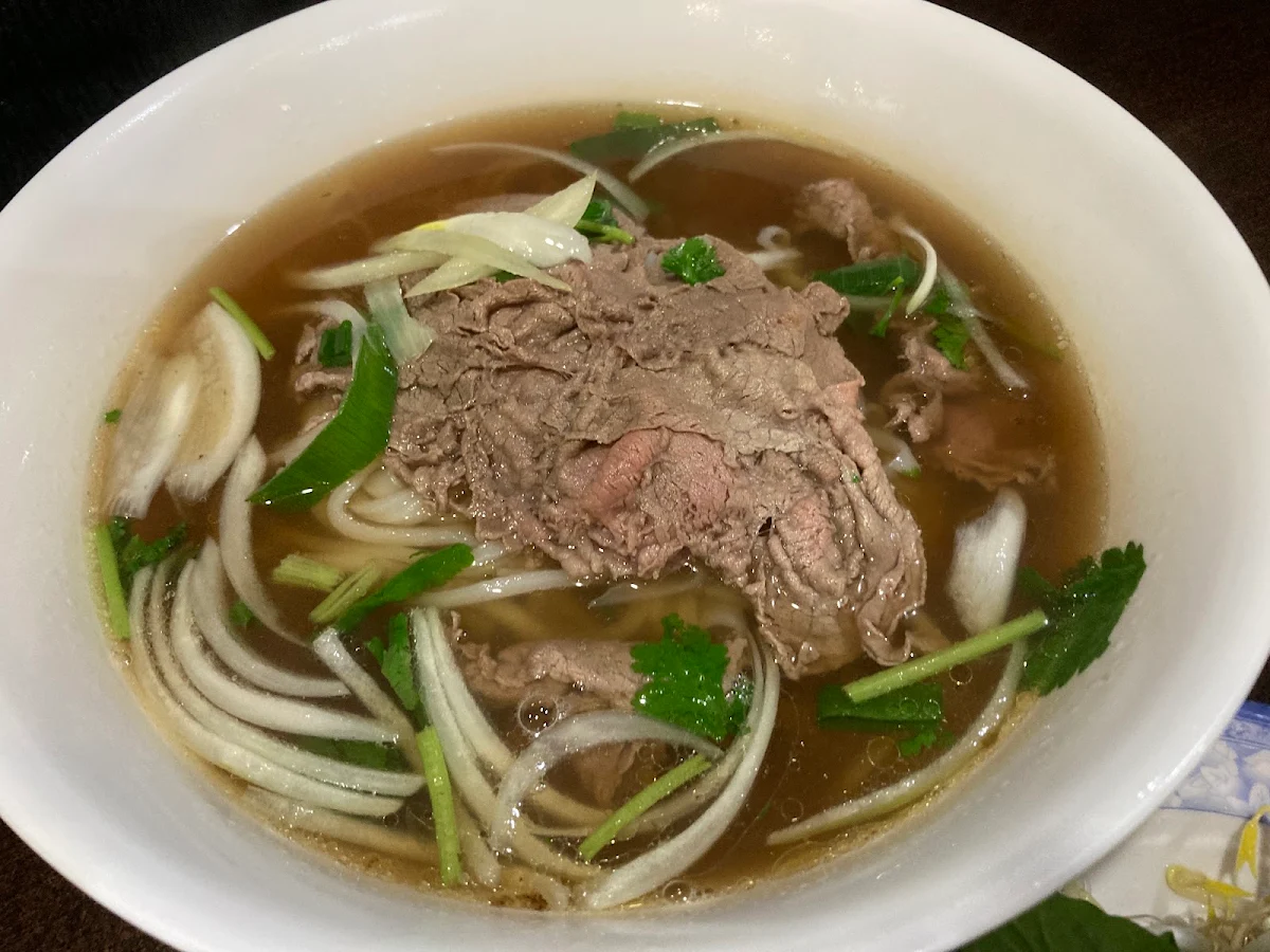 10 Medium Rare Beef Pho Noodle Soups & Complimentary Chinese Tea