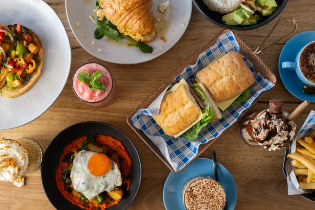 Highlights, Moon & Co Cafe