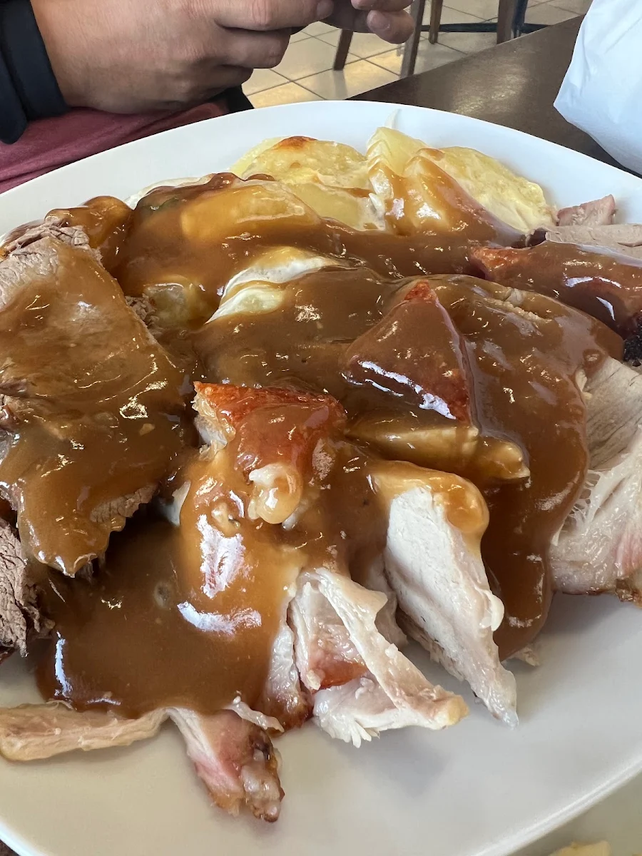 Roast Beef or Pork with Gravy & Potatoes