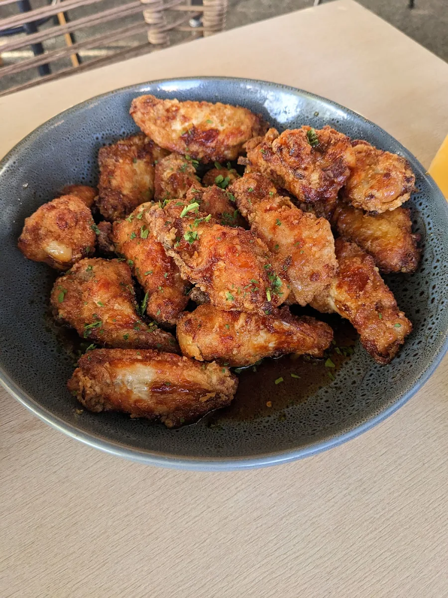 Korean Wings, Bad Apples Bar