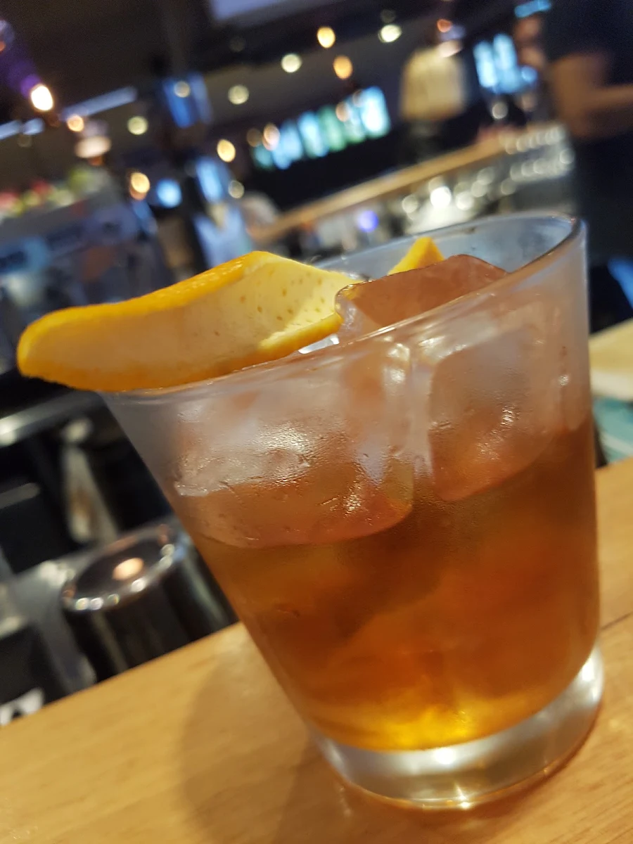 Made Fresh, Bad Apples Bar