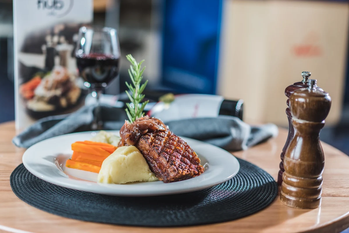 Highlights, Hub Dining