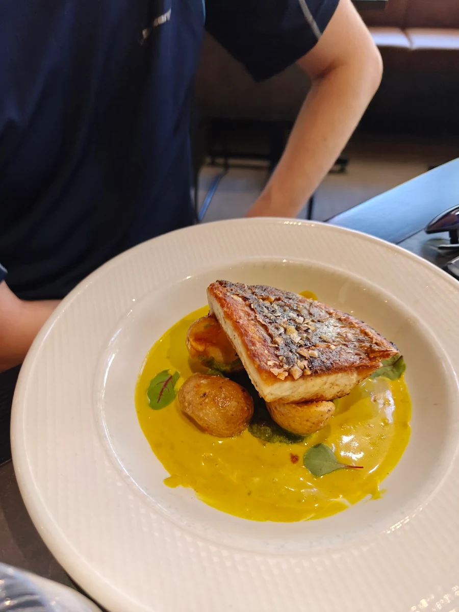 Mornay Aged Cheddar Pernod Crispy Brioche