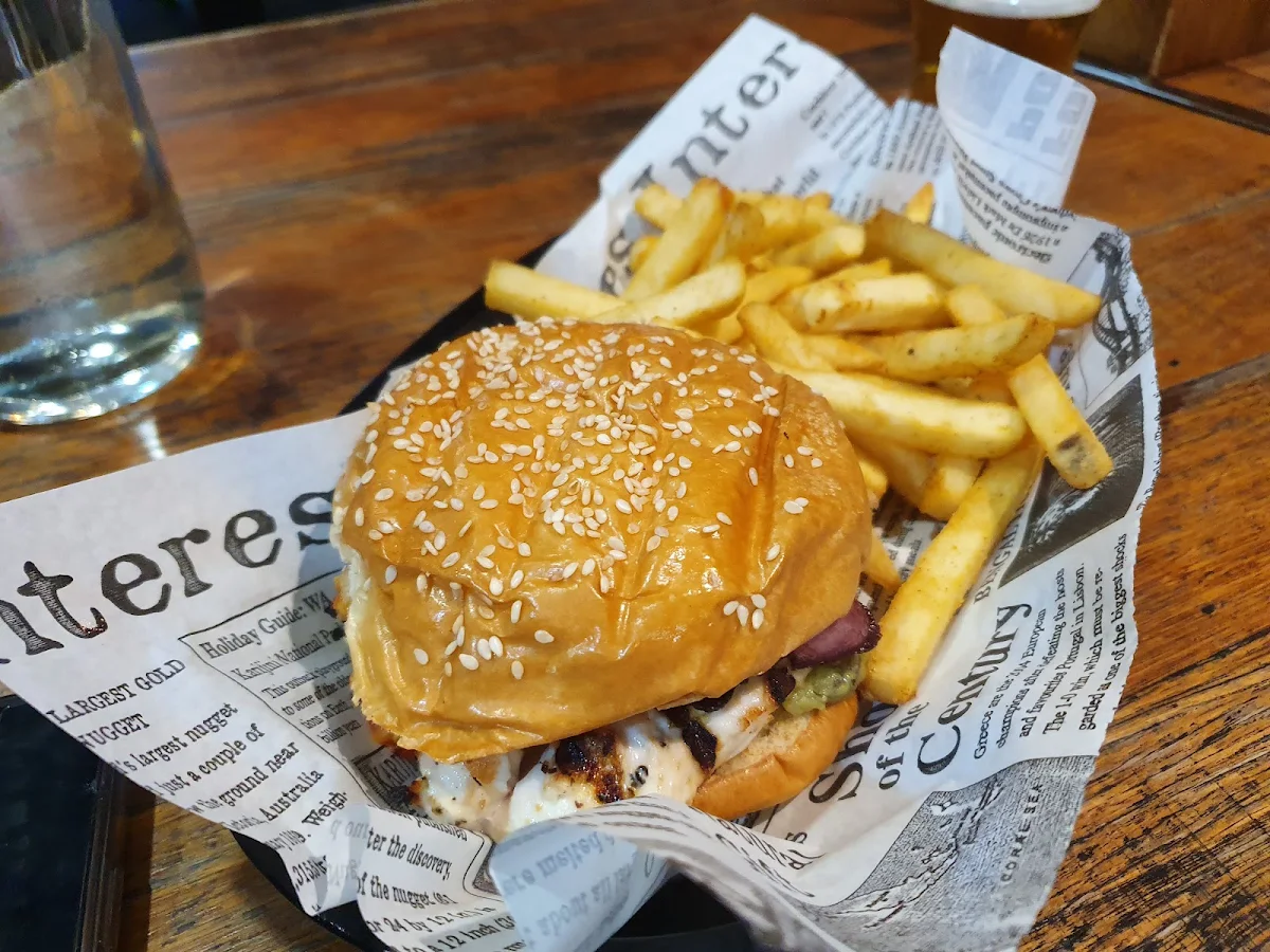 Slow Cooked Beef Burger, The Stoned Crow