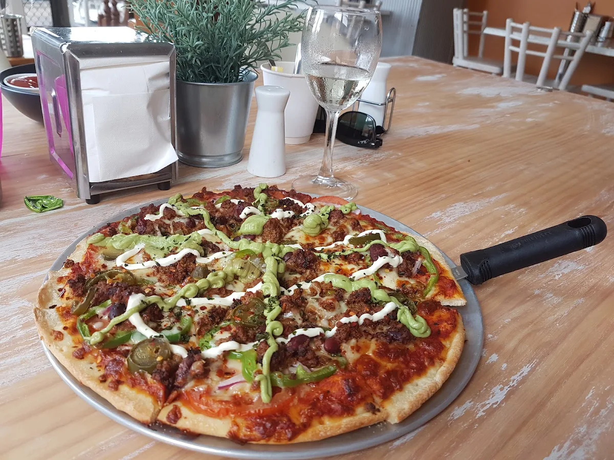 Highlights, Sandy Foot Pizza Cafe