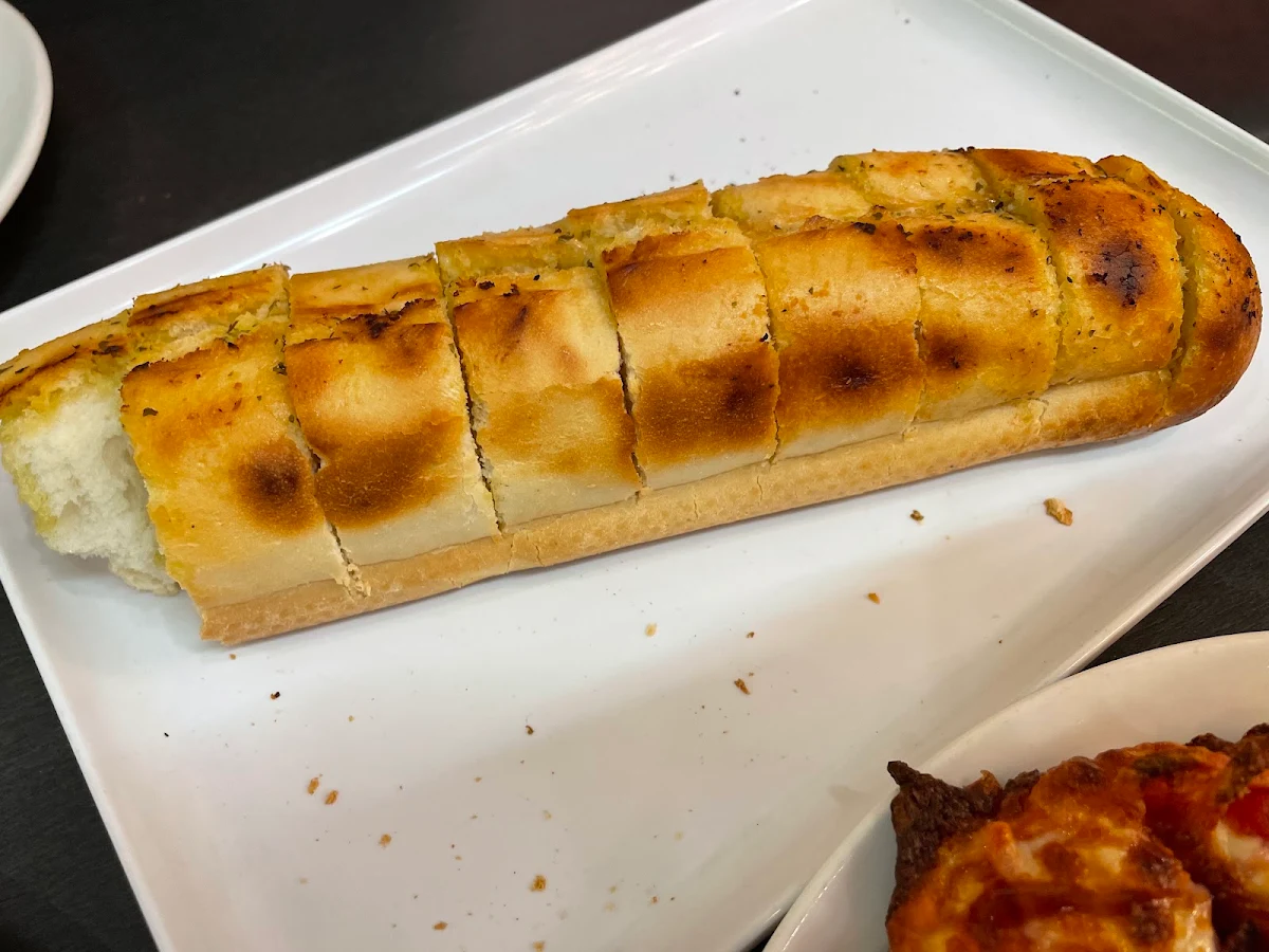 Garlic Bread, Roza’s Kitchen - Pizza, Burgers, Pasta