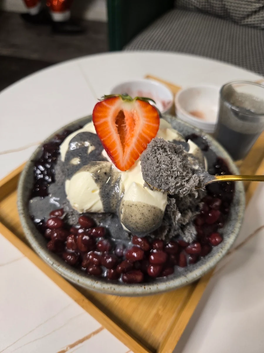 Black Sesame Shaved Ice