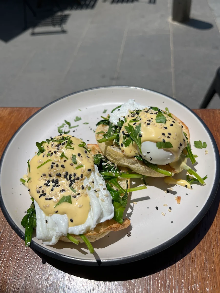 Eggs Benedict, Stevie & Marli