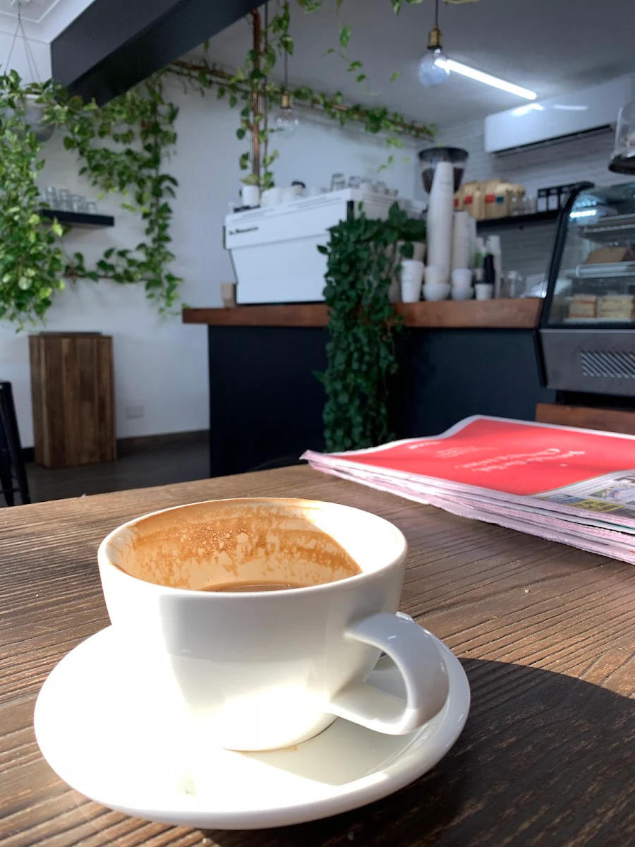 Flat Whites, Quade