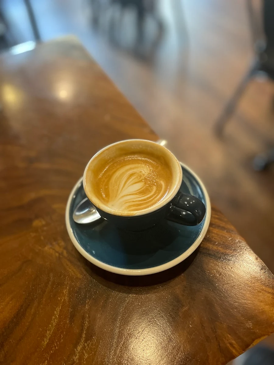Flat White Coffee, Shenkin